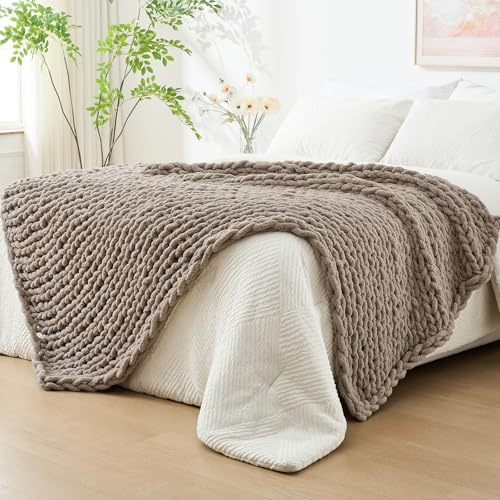 Bigacogo Grobstrick-Überwurfdecke für Couch, 101,6 x 203,2 cm, 100 % handgestrickt mit dickem Jumbo-Chenille-Garn, gemütlich, weich, große Seilknoten, Zopf-Häkeldecken für Sofa, Bett, Wohnzimmer