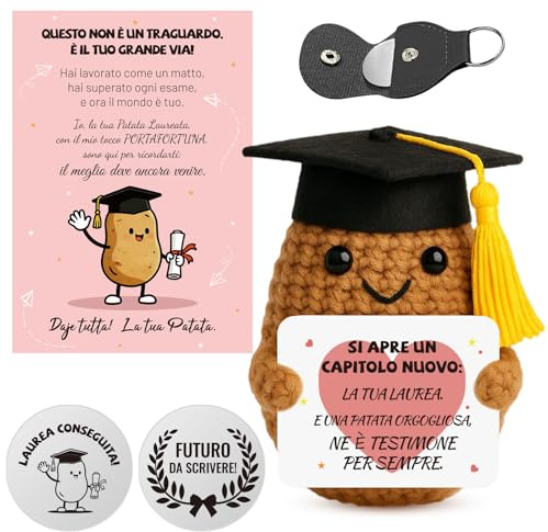 Szhhrxi Regalo Laurea Patata Incoraggiante all'Uncinetto a Mano - Pocket Hug Patata Fortunata con Portafortuna Esami e Biglietto di Auguri, Regali Laurea Originali per Donna Uomo