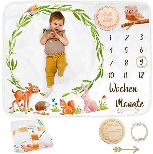 ODOXIA Baby Meilenstein Decke auf Deutsch | Monatsdecke Baby Junge & Mädchen, Unisex | Motiv Wald & Forst | Personalisiertes Neugeborenen-Geschenk für Mütter | Babydecke | Mit Fotorahmen aus Holz