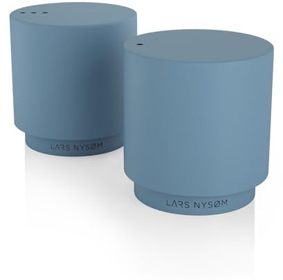 LARS NYSØM Juego de Salero y Pimentero | Salero y Pimentero de Acero Inoxidable con Moderno Diseño Minimalista, Fácil Recarga (Stone Blue)