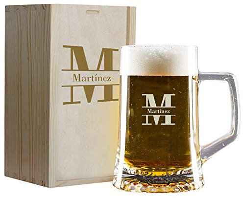 CALLE DEL REGALO Jarra de Cerveza con Inicial grabada en Caja de Madera también Personalizada