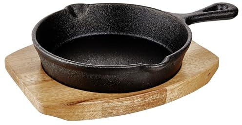 BUTLERS Servierpfanne Gusseisen - HOT IRON - Holzteller | Farbe Schwarz - 22x15x4 cm - Bratpfännchen für Vorspeisen - Tischpfanne zum Schmoren - Akazienholzuntersetzer