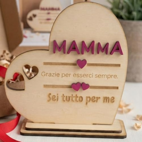 Mamma Festa della Mamma – Cuore in Legno Colorato con Dettagli Fucsia – Scatola Regalo Inclusa – Targa Decorativa da Appoggio – Idea Regalo Originale Compleanno Mamma