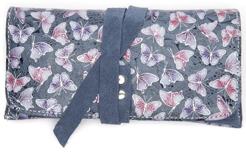 Blanck Tabaquera Porta Tabaco Piel Mariposas Azul. Cierre Correa, Bolsillo Cremallera para Boquillas, otro para Encendedor. Apartado para Tabaco de Liar. 18,5x9,5x2 cm y 92 gr. Hecho a Mano en España.