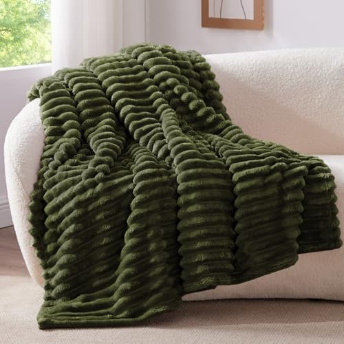 BEDELITE Fluffy Fleece Blanket Cosy Soft Throw, 127x152 cm, Olive Green | Striped Design, Decorative for Sofa Bed Couch, Warm Gifts for Women and Girls