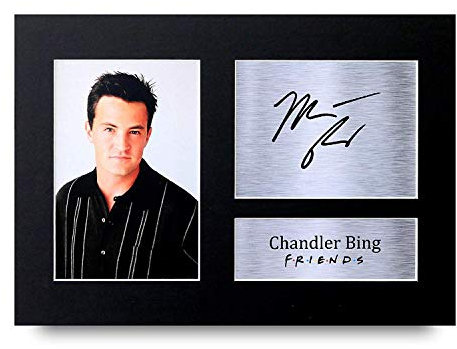 HWC Trading Chandler Bing A4 Senza Cornice Firmato Regalo Visualizzazione Delle Foto Print Immagine Autografo Stampato Per Friends Matthew Perry Tv Show Fan