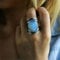 XJruixi Antiker tibetischer großer ovaler Mondstein-Ring übergroßer indischer heilender Kristall-Feueropal-Ringe für Frauen-Weinlese-Schmuck 1Pc Größe 6-10