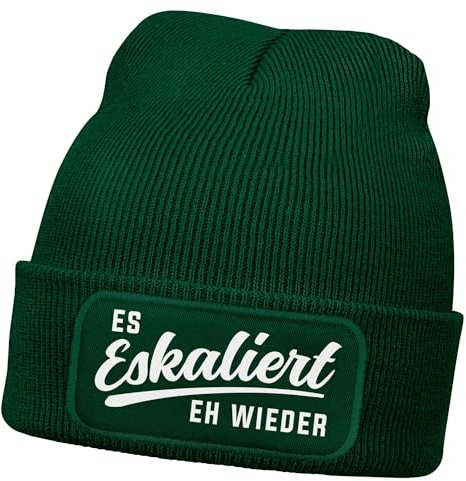 MoonWorks® Herren Beanie mit Patch Strickmütze mit Spruch Es eskaliert eh Wieder Aufdruck Party Feiern Winter-Mütze Männer Dunkelgruen Unisize