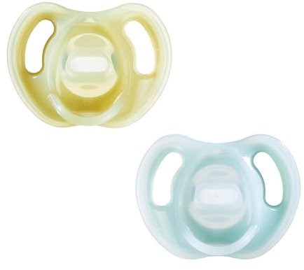 Tommee Tippee Ultra-Light Silicone Soother, Symmetrical Orthodontic Design, BPA-Free, One-Piece Design, 6-18m, Pack of 2 Dummies