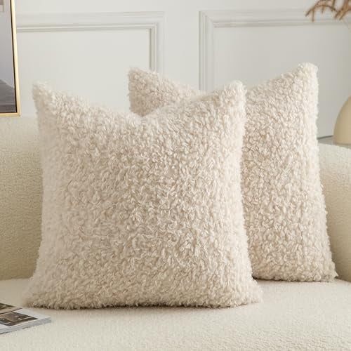 Joyouth 2er Set Curly Teddy Wolle Faux Pelz werfen Kissenbezug Abdeckungen Fuzzy Akzent weiche Sherpa Kissenbezüge Schaffel Fleece Dekorative Kissen Fall für Sofa Couch Wohnzimmer 45x45 cm Beige