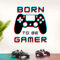 Gigio Store Adesivo da Parete Gaming 'Born to be Gamer’, Controller Videogiochi effetto 3D, Decorazione Murale per il Game, camere da letto, sale giochi, streaming room