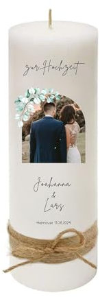 MilaBoo® Hochzeitskerze personalisiert in 8x25cm I Traukerze beidseitig bedruckt in Farbe I Hochzeitsgeschenk für Brautpaar Made in Germany (Bild Brautpaar)