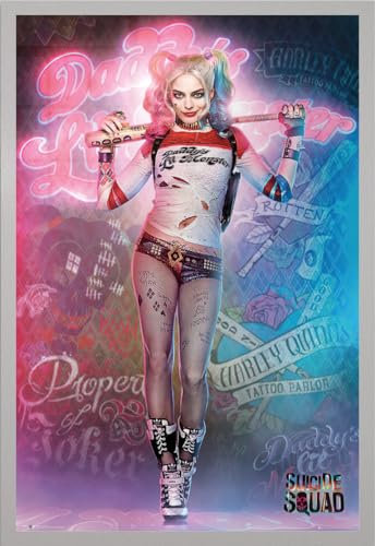 Close Up Suicide Squad - Gerahmtes Poster (Harley Quinn mit Baseballschläger - Daddy's Little Girl) (Größe: 61cm x 91,5cm)