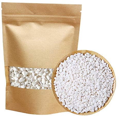 Mini galets décoratifs blancs pour vase - Cactus - Bonsaï - Bricolage - Plante de jardin - Gravier intérieur et extérieur - Pour aquarium, terrarium, jardinage féérique, revêtement supérieur - 1 kg