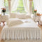 Epinki Bettrock & 2er Kissenbezüge 180x200cm Set 3tlg Deko, Spitze Bett Rock Landhausstil Einfarbig Weiß Schlafkomfort, Baumwolle Spannbettlaken Wasserbett für Boxspringbett & Wasserbett