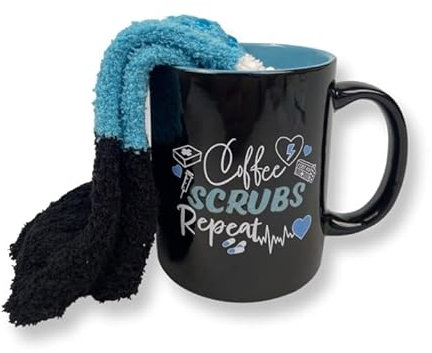 Capelli New York Geschenksatz aus Tasse und Kuschelsocken Coffee Scrubs Repeat Coffee Mug Fuzzy Socks Gift Set