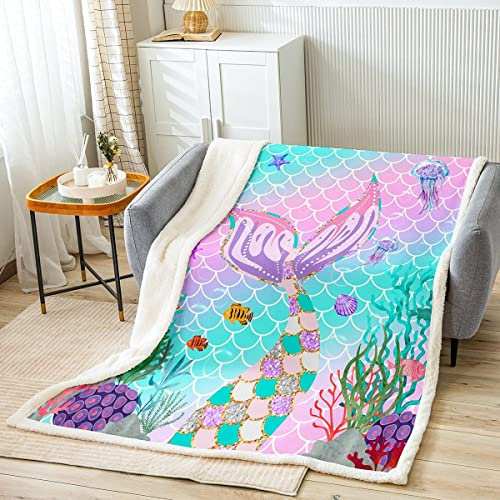 Meerjungfrau Decke Kinder 100 x 130 Mädchen Fischschuppen Plüsch Bettdecke Mädchenhafte Regenbogen Sherpa Decke Ocean Life Fleece Decke Blaugrün Funkelnde Pailletten Zimmerdekor Pastell Rosa Lila