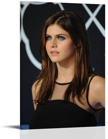 ZAJSGPUR Aesthetic Women Star Alexandra Daddario Poster Dekorative Malerei Leinwand Wandkunst Wohnzimmer Poster Schlafzimmer Malerei 20x30inch(50x75cm)