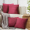Cozyor 4er Set Sofakissen mit Füllung und Bezug 50x50cm weiche Kissenhülle mit Dekokissen Couchkissen für Sofa, Schlafzimmer, Wohnzimmer, Balkon, rot Berry, flauschig, mit verstecktem Reißverschluss