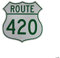 TG, LLC US Highway Route 420 geprägtes Metallschild Lustiges Weed Humor Wanddekoration