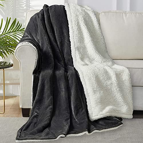 WOLTU Kuscheldecke Flauschig Sherpa Decke, Warme Fleecedecke Oeko-TEX Zertifiziert, Sofadecke XXL weiche Wohndecke für Couch und Sofa, 220x240 cm Anthrazit