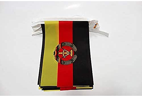 AZ FLAG - Fahnenkette Deutsche Demokratische Republik 6 Meter Mit 20 Flaggen - 21x14 cm - DDR Girlande Flaggenkette 14 x 21 cm