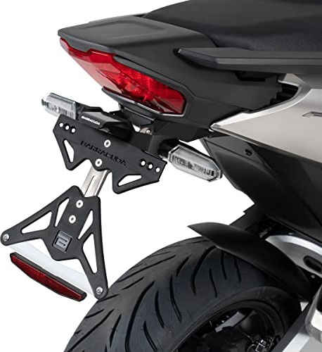 Portatarga Barracuda compatibile con Honda Forza 750 2021-2026 (con alloggiamenti per gli indicatori di direzione originali)