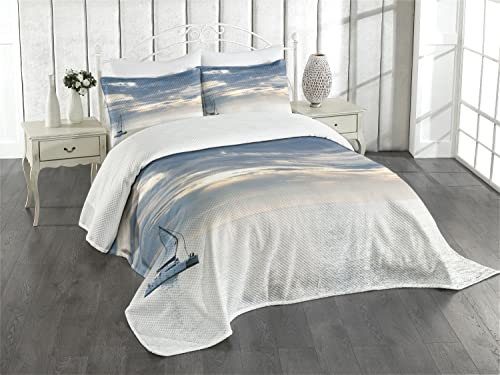 ABAKUHAUS Nautisch Tagesdecke Set, Segelyacht Sonnenuntergang, Set mit Kissenbezügen Waschbar, für Doppelbetten 264 x 220 cm, Weiß Blau