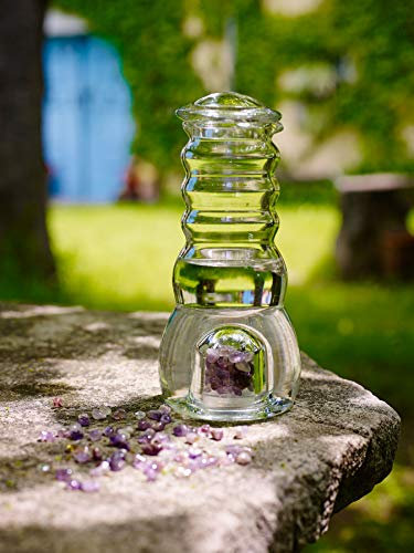 Cadus | Krug/Karaffe mit Edelsteinen und Glasdeckel | Hochwertiges Glas edles Design | Wasserbelebung | 1 Liter