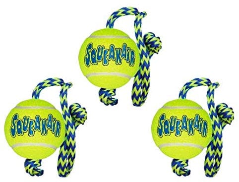 KONG SqueakAir Palla con corda giocattolo per cani, misura media, 3 pezzi