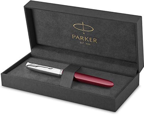 Parker 51 Füller | Burgunderroter Schaft mit Chromfarbenen Zierteilen | Füllfederhalter mit feiner Feder und Schwarzer Tintenpatrone | Geschenkbox