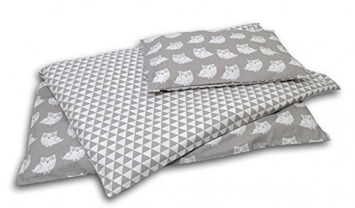 Babybettwäsche Kinderbettwäsche Bettset 2 tlg. 100 x 135cm in verschiedenen Farben und Motiven von HOBEA-Germany, Modell:Eulen grau/Dreiecke