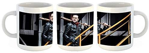 Unified Distribution The Walking Dead - Negan - Jeffrey Dean Morgan - Tasse mit Motiv Bedruckt, 300ml C-Henkel. Tolles Geschenk für Büro, Küche, Geburtstag, Ihre Neue Lieblingstasse zum Frühstück