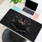 Tapis de Souris Gaming XXL 70x40x0.2 cm Grand Tapis de Souris,avec Bords Cousus Base en Caoutchouc Antidérapant,Surface Spéciale Améliore la Précision pour Maison,Bureau,Gamer (Fleur de Lotus Noir)