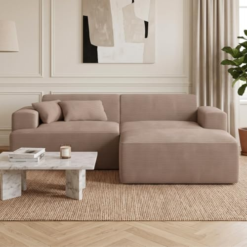 skølm Freki Cloud Couch aus Cord, 2-Sitzer, Taupe, 2 Kissen, mit Hocker | L-Form Ecksofa, Vollschaumcouch mit Federkern & Vakuum-Kompression, 230 cm breit, kein Aufbau erforderlich, Wohnzimmersofa
