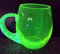 Verre uranium unique fait à la main - verre à bière, volume 0,5 l. La poussière phosphorescente dans la poignée provoque sa visibilité la nuit, verre tchèque bohémien. Verre transparent, 1 pièce