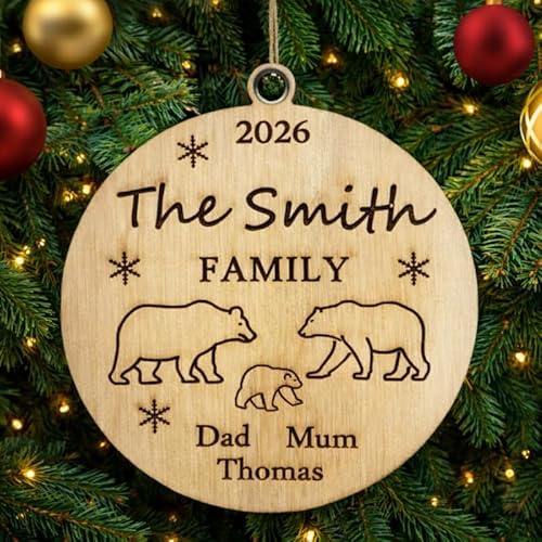 Personalisierte Familie Christbaumschmuck mit Namen von Familienmitgliedern Eisbären Christbaumschmuck mit Namen aus Holz Weihnachtsbaum Ornament Weihnachtsbaumschmuck Holz