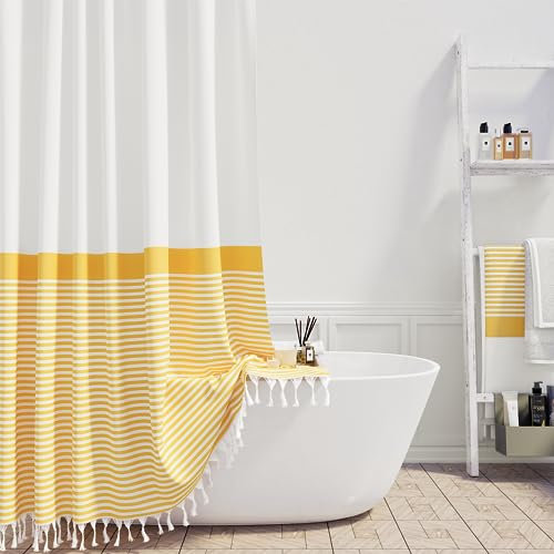 Dynamene Rideau de douche extra long en tissu à rayures jaunes et blanches de 213 cm de long - Rideau de douche de style rustique bohème avec pompons - Pour salle de bain - Taille W72xH84 - Jaune