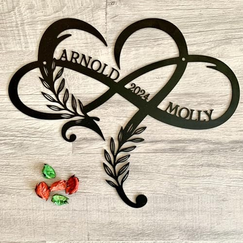 Personalisierter Namensschild aus Metall, Personalisiertes Unendlichkeitsherz mit Blätter, Namen und Jahr, Unendlichkeit Liebe Herz, Wanddekoration, Geschenk für Ehepaar, Blumenschild (Design 2)