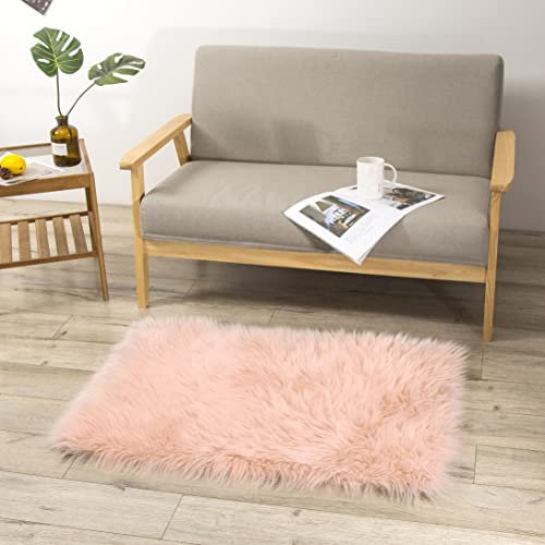 Teppich Wölkchen – Flauschiger Hochflor-Teppich Schlafzimmer - Schaffell Kunstfell Lammfell - Bettvorleger & Läufer - weicher Fellteppich - Rutschfester Kleiner Teppich - Rosa - 60x90 cm