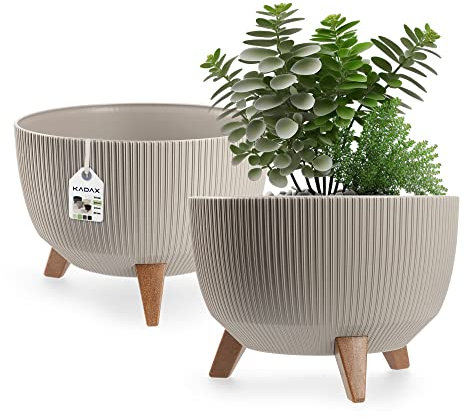 KADAX Maceta Decorativa de Plástico con Soporte Integrado, Macetero con Tres Patas de Imitación Madera para Interior y Exterior (Beige, 29 cm)