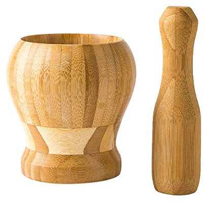 Müheloses Mahlen von Gewürzen in einem natürlichen, leichten Mörser mit Stößel, ideal für Ingwer, Knoblauch und mehr