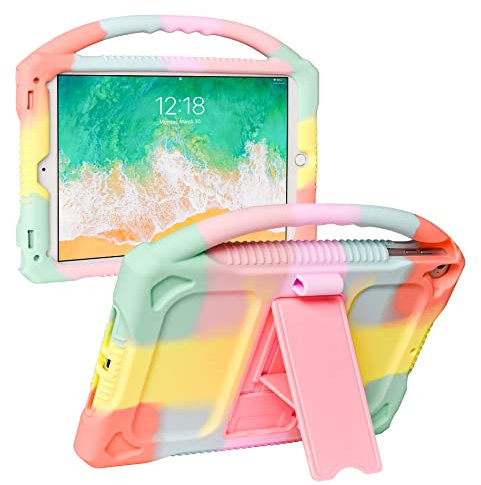 JOGUIIA Funda infantil para iPad de 6ª/5ª generación de 9.7 pulgadas, funda de silicona premium para iPad de 9.7 pulgadas 2018/2017, asa de soporte integrada para iPad Air/Air 2 (arcoíris)