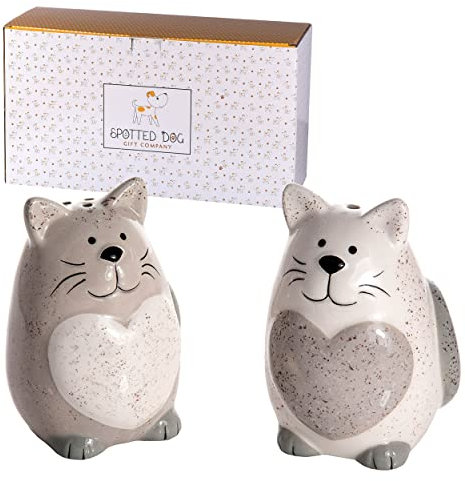 SPOTTED DOG GIFT COMPANY - Salz- und Pfefferstreuer im Katzen-Design - aus Keramik - Geschenk für Katzenliebhaber - Weißer und grauer Streuer mit Herz-Motiv - 2er-Set