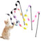 Cobee Katzenschnur Spielzeug, 3er Pack Interaktives Katzen Teaser Zauberstab Schnur Spielzeug Buntes Band Charmer mit pelzigen Plüschbällen für Kätzchen Stick Katzenspielzeug für drinnen