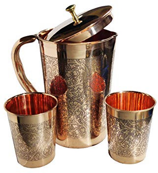 NK GLOBAL Jarra de cobre en relieve Botella de vino antiguo Ayurveda Beneficios para la salud Jarras, vasos de regalo 1.2 Ltr 3 Uds.