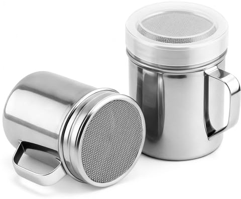 shuielai 2 Pcs 6oz Stainless Steel Powdered Sugar Shaker With Handle， Mesh Shaker Powder Cans with Plastic Lid， Fine Mesh Duster for Baking, Cooking, Desserts (Cinnamon, Cocoa, Flour)