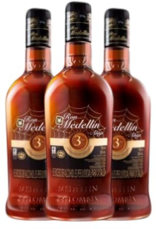 Ron Aguardiente Antioqueño Medellín 3 Años 1 L (Caja de 3 Botellas de 1 L)