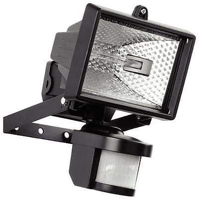 Hillington 400W Motion PIR Sensor Halogen Floodlight Security Garden Outdoor Light-Provided with A 400W C Class Halogen Bulb Which is Shielded by Tempered Heat Resistant- Waterproof Ip56 Protection