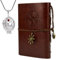 Zaky 2 Stück The Vampire Cosplay Kostümschmuck Zubehör Elena Tagebuch Eisenkraut Medaillon Anhänger Halskette Leder Schreiben Journal Notizbuch Retro Braun